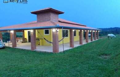 Imagem: A chácara possui 13000m² de Área, Varanda e está localizado