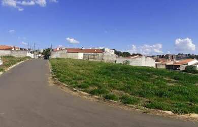 Imagem: O terreno possui 125m² de Área e está localizado em Brasil