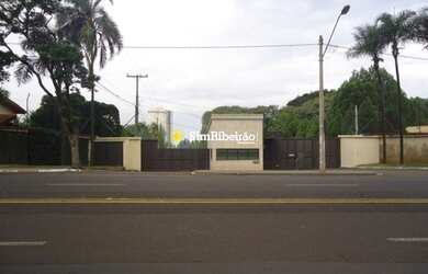 Imagem: A casa em condomínio possui 5 Dormitórios, 5 Banheiros, 5