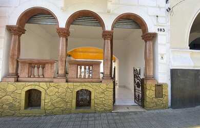 Imagem: O depósito possui 5 Vagas na garagem, 279m² de Área e está