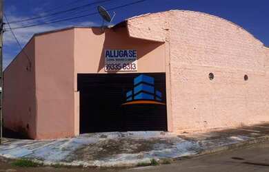 Imagem: O depósito possui 300m² de Área e está localizado em Jardim