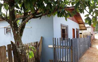 Imagem 1: Terreno 50x10 com 3 casas