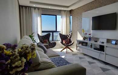 Imagem: O apartamento possui 3 Dormitórios, 1 Banheiro, 1 Vaga na garagem