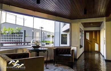 Imagem: O apartamento possui 3 Dormitórios, 2 Banheiros, 3 Vagas na