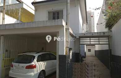 Imagem: A casa possui 5 Dormitórios, 3 Banheiros, 5 Vagas na garagem