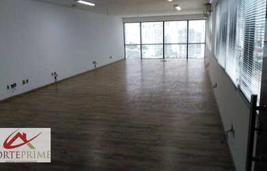 Imagem: O depósito possui 2 Vagas na garagem, 72m² de Área e está