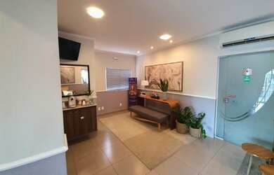 Imagem: O depósito possui 150m² de Área, Churrasqueira e está localizado