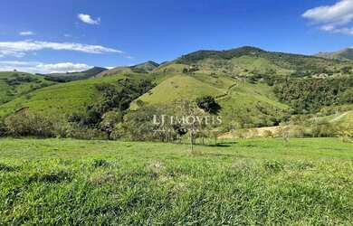 Imagem: O terreno possui 4591m² de Área e está localizado em Pedro
