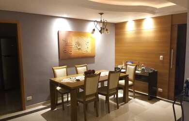 Imagem: O apartamento possui 4 Dormitórios, 3 Banheiros, 2 Vagas na