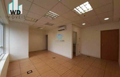 Imagem: O depósito possui 1 Vaga na garagem, 40m² de Área e está