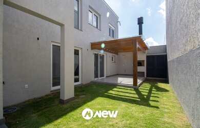 Imagem: A casa em condomínio possui 3 Dormitórios, 2 Banheiros, 3