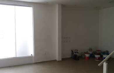 Imagem: O depósito possui 5 Vagas na garagem, 800m² de Área e está