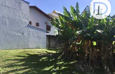 Imagem: O terreno possui 450m² de Área e está localizado em Santa