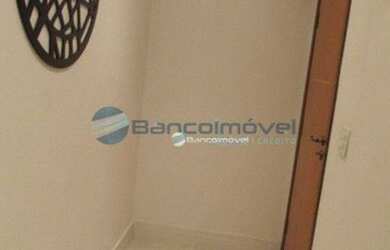 Imagem: O depósito possui 1 Vaga na garagem, 80m² de Área e está