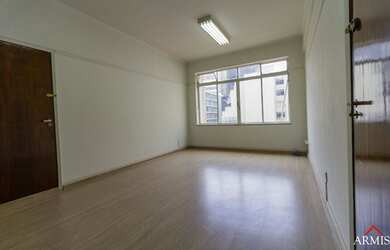 Imagem: O depósito possui 20m² de Área e está localizado em Centro