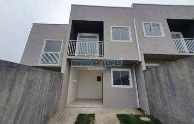 Imagem: A casa possui 2 Dormitórios, 1 Banheiro, 1 Vaga na garagem