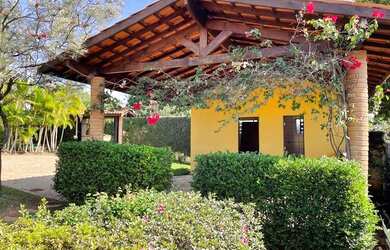 Imagem: A fazenda possui 160m² de Área e está localizado em Terras