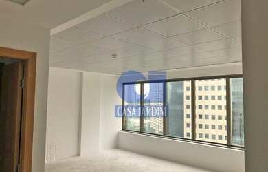 Imagem: O depósito possui 1 Vaga na garagem, 42m² de Área e está