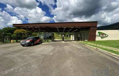 Imagem: O terreno possui 917m² de Área e está localizado em San