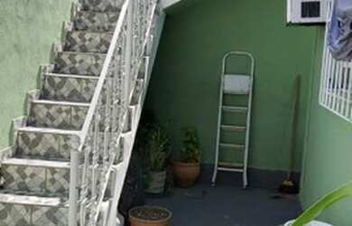 Imagem 16: Trindade/Casa 2 qts, 1 banh, 1 vaga. Condução na porta