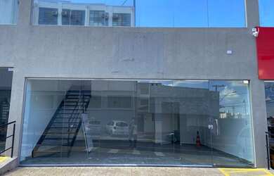 Imagem: O depósito possui 2 Vagas na garagem, 50m² de Área e está