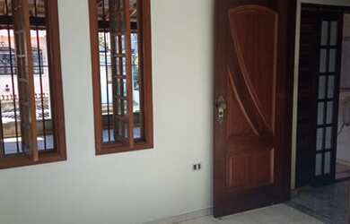 Imagem: A casa possui 2 Dormitórios, 2 Banheiros, 1 Vaga na garagem