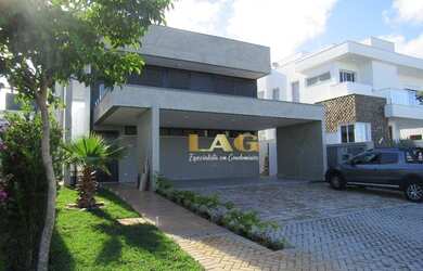 Imagem: A casa em condomínio possui 4 Dormitórios, 5 Banheiros, 5