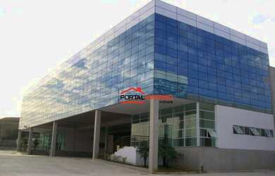 Imagem: O depósito possui 5 Vagas na garagem, 3731m² de Área e está