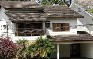 Imagem: A casa em condomínio possui 4 Dormitórios, 4 Banheiros, 4