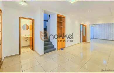 Imagem: A casa em condomínio possui 4 Dormitórios, 4 Banheiros, 2