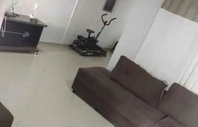 Imagem: A casa possui 2 Dormitórios, 2 Banheiros, 1 Vaga na garagem