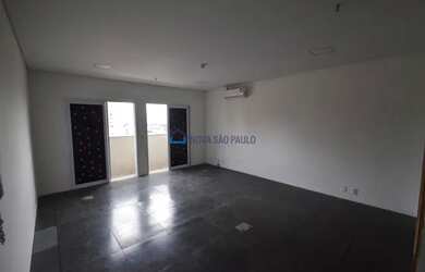 Imagem: O depósito possui 1 Vaga na garagem, 40m² de Área e está