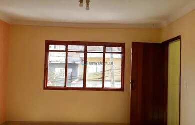 Imagem: A casa possui 3 Dormitórios, 4 Banheiros, 2 Vagas na garagem