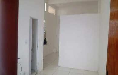 Imagem: A casa possui 1 Dormitório, 1 Banheiro, 40m² de Área e está