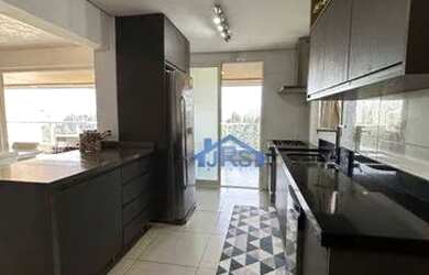 Imagem: O apartamento possui 3 Dormitórios, 1 Banheiro, 4 Vagas na