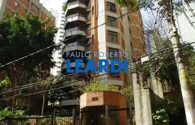 Imagem: O apartamento possui 3 Dormitórios, 5 Banheiros, 3 Vagas na