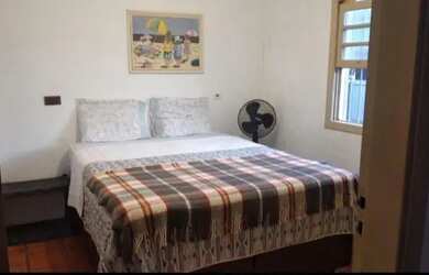 Imagem: A casa possui 3 Dormitórios, 4 Vagas na garagem e está localizado