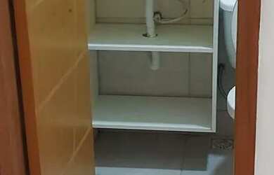 Imagem: A casa possui 2 Dormitórios, 2 Vagas na garagem, 100m² de