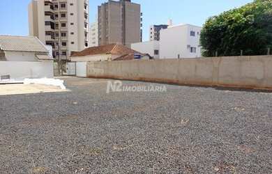 Imagem: O terreno possui 701m² de Área e está localizado em Martins