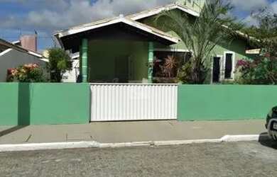 Imagem: A casa em condomínio possui 3 Dormitórios, 1 Banheiro, 1 Vaga