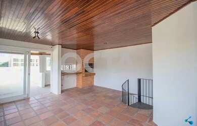 Imagem: O apartamento possui 1 Dormitório, 2 Banheiros, 1 Vaga na garagem