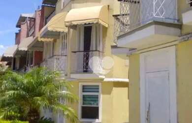 Imagem: A casa em condomínio possui 3 Dormitórios, 3 Banheiros, 2