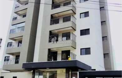 Imagem: O apartamento possui 1 Dormitório, 1 Banheiro, 1 Vaga na garagem