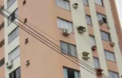 Imagem: O apartamento possui 4 Dormitórios, 3 Banheiros, 120m² de