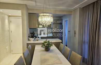 Imagem: O apartamento possui 2 Dormitórios, 3 Banheiros, 1 Vaga na