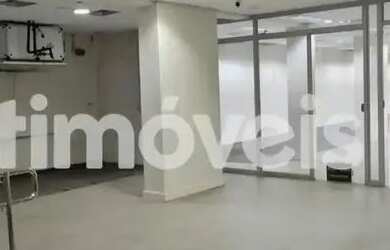 Imagem: O depósito possui 640m² de Área e está localizado em Barro