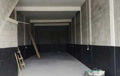 Imagem 2: GALPÃO 200 M² C/ 5 MT LARGURA E TRIFÁSICO NOVO PX DUTRA BONSUCESSO...