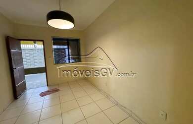 Imagem: O apartamento possui 3 Dormitórios, 1 Banheiro, 1 Vaga na garagem