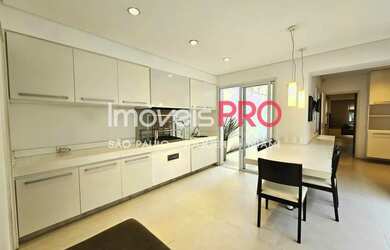 Imagem: A casa à venda possui 4 Dormitórios, 5 Banheiros, 3 Vagas