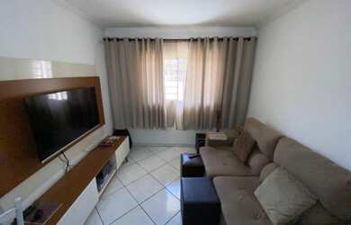 Imagem: A casa possui 3 Dormitórios, 1 Banheiro, 5 Vagas na garagem